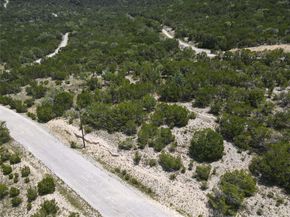 8007 Arapaho TRL, Lago Vista TX 78645