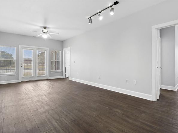 1901 Crossing PL 3101, Austin TX 78741