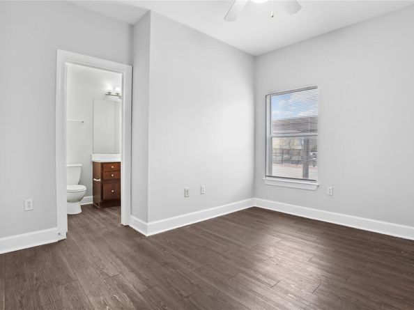 1901 Crossing PL 3101, Austin TX 78741