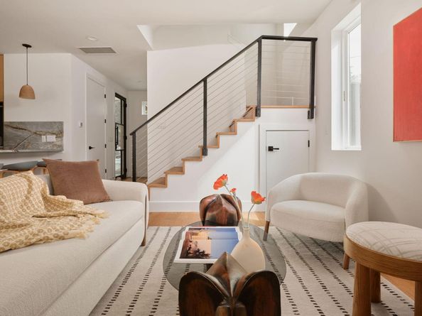 3307 Kay ST 1, Austin TX 78702