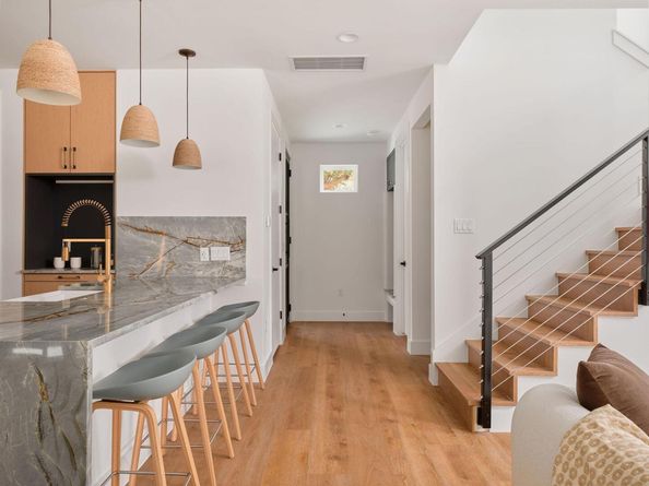 3307 Kay ST 1, Austin TX 78702