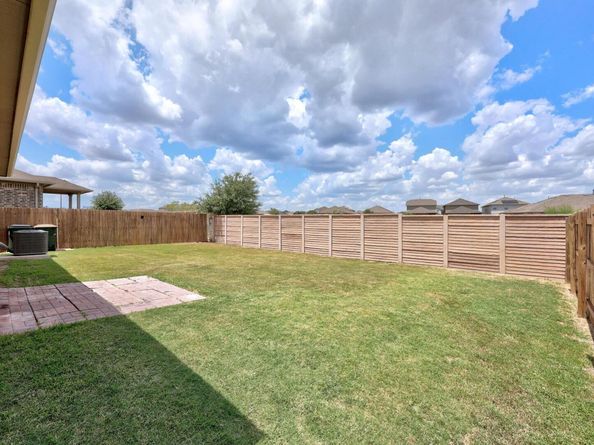 356 Shiner LN, Georgetown TX 78626