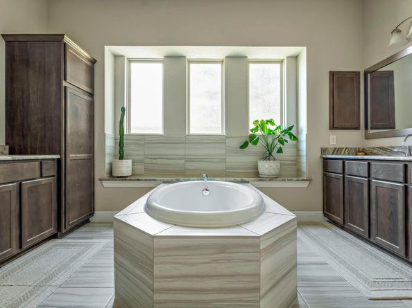 2021 Bear Creek DR, Leander TX 78641