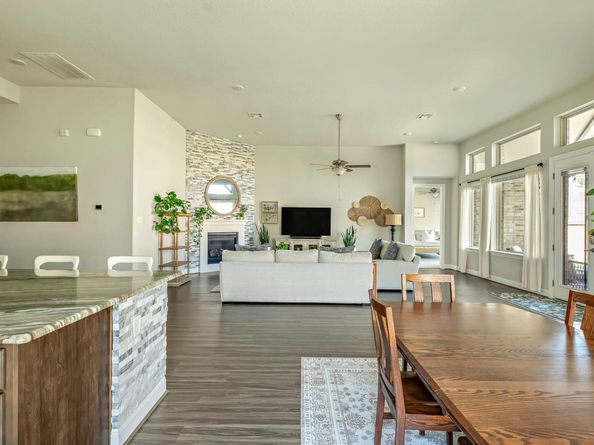 2021 Bear Creek DR, Leander TX 78641