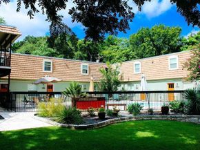 1500 East Side DR 219 A, Austin TX 78704