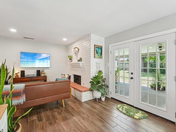 1213 S Trace DR, Austin TX 78745