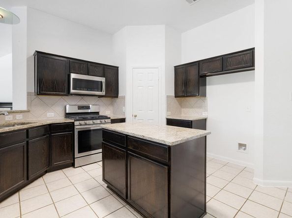 305 Plumbago DR, Pflugerville TX 78660