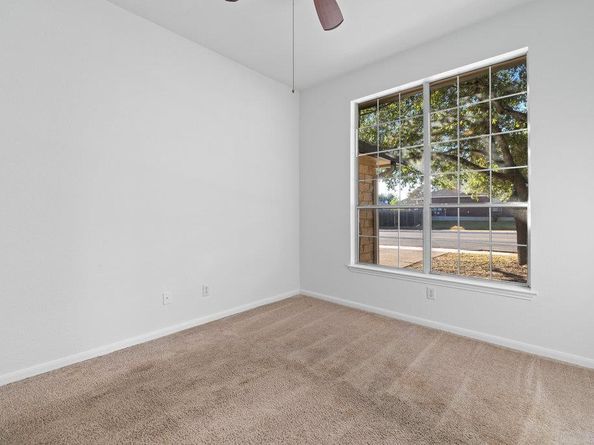 305 Plumbago DR, Pflugerville TX 78660