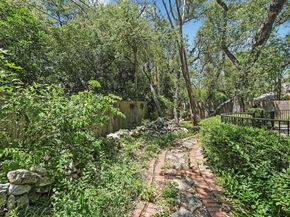 7615 Yaupon DR, Austin TX 78759