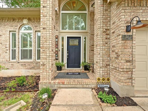 1212 Cardinal LN, Round Rock TX 78681