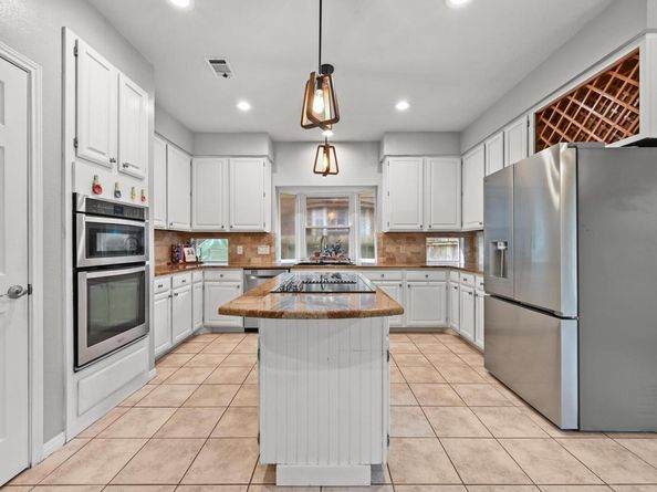 1212 Cardinal LN, Round Rock TX 78681