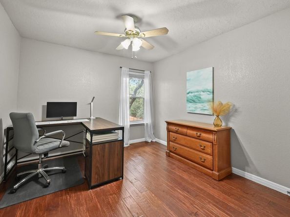 1212 Cardinal LN, Round Rock TX 78681