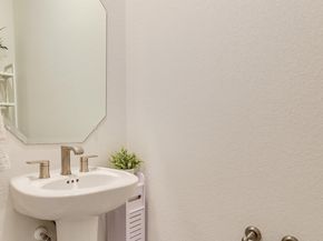 737 Leeward PASS, Leander TX 78641