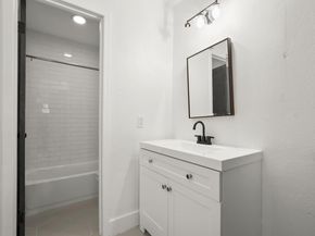 909 Reinli ST 103, Austin TX 78751
