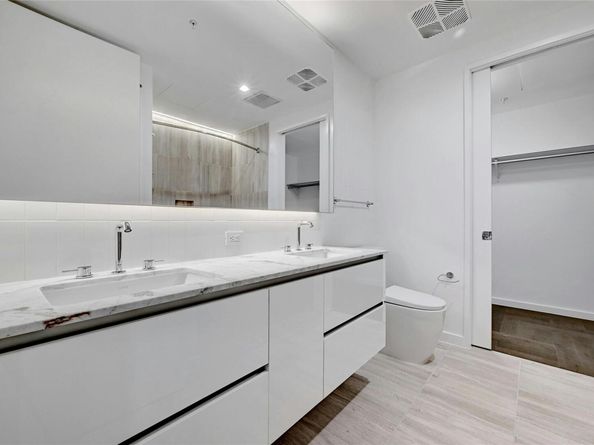313 W 17th ST 2406, Austin TX 78701