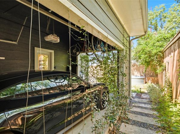 2007 Sl Davis Ave B, Austin TX 78702