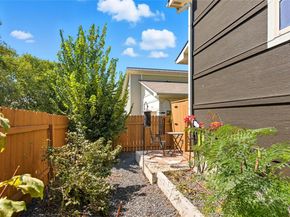 2007 Sl Davis Ave B, Austin TX 78702