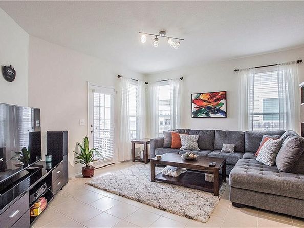 811 Sawbuck DR, Pflugerville TX 78660