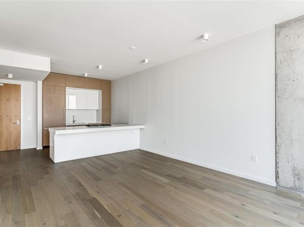 313 W 17th ST 1202, Austin TX 78701
