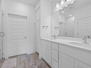 101 Cartwheel BND 52, Austin TX 78738