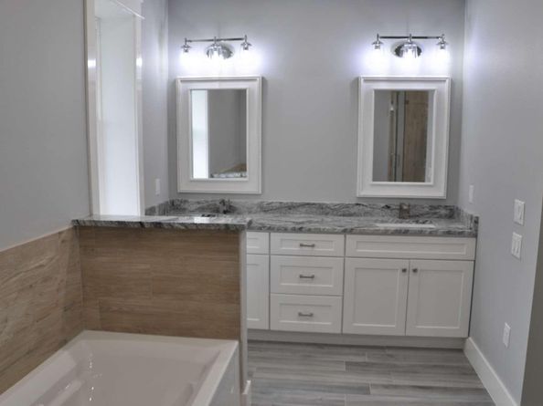22108-2 Moulin DR, Briarcliff TX 78669