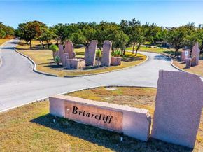 22108-2 Moulin DR, Briarcliff TX 78669
