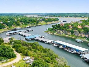 22108-2 Moulin DR, Briarcliff TX 78669