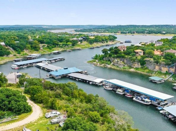 22108-2 Moulin DR, Briarcliff TX 78669