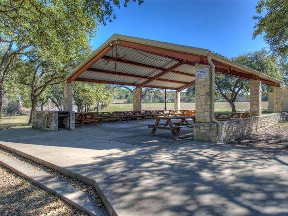 22108-2 Moulin DR, Briarcliff TX 78669
