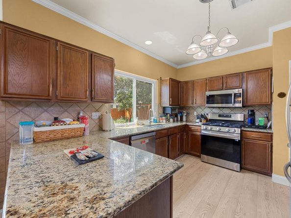 2515 Armstrong DR, Leander TX 78641