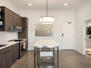 2124 E 6th ST 212, Austin TX 78702