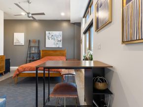 2124 E 6th ST 212, Austin TX 78702