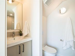 700 Denson DR 1104, Austin TX 78752
