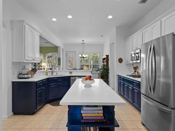 7240 Tanaqua LN, Austin TX 78739