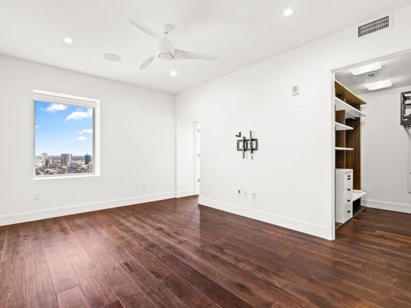 501 West Ave 3403, Austin TX 78701