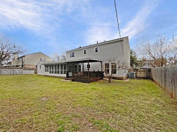 1602 Wildwood DR, Round Rock TX 78681