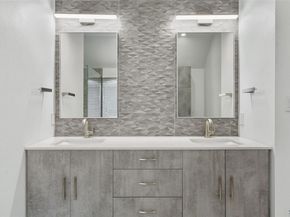 7601 Crackling Creek DR, Austin TX 78736