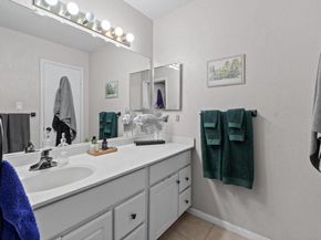 1601 Faro DR 2204, Austin TX 78741