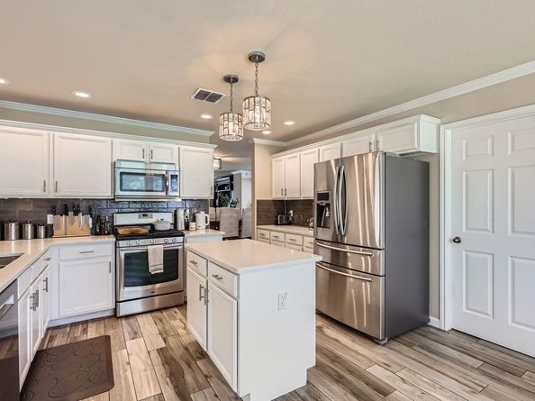 3809 Tailfeather Dr, Round Rock TX 78681