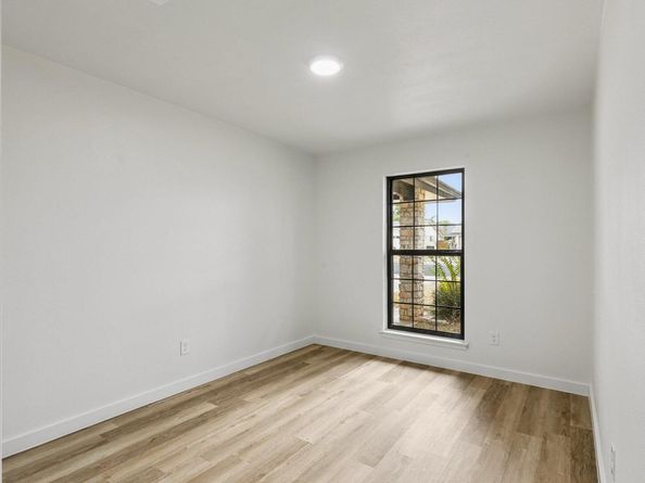 3912 Hillside DR, Round Rock TX 78681