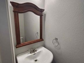 1512 Parkfield CIR, Round Rock TX 78664