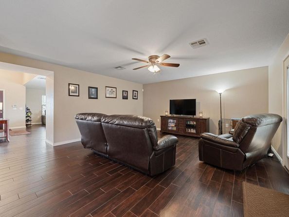 6745 Marble Creek LOOP, Austin TX 78747