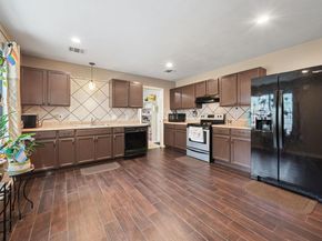 6745 Marble Creek LOOP, Austin TX 78747