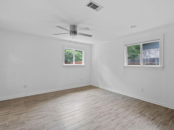 1515 Mearns Meadow BLVD, Austin TX 78758