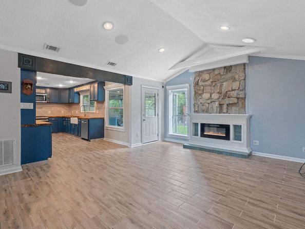 1515 Mearns Meadow BLVD, Austin TX 78758