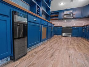 1515 Mearns Meadow BLVD, Austin TX 78758