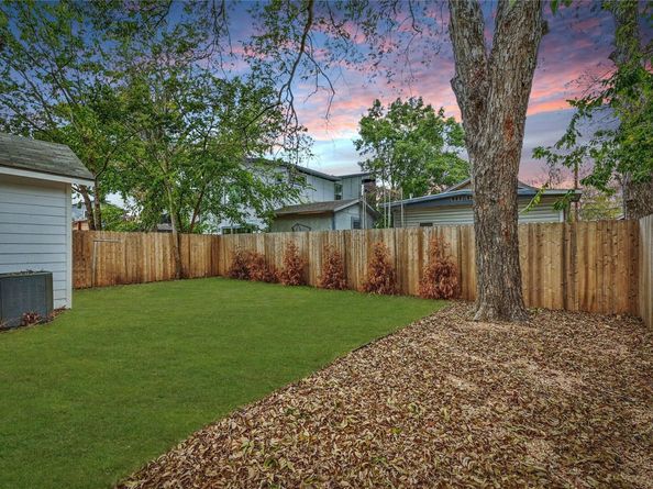 2404 Santa Rita ST, Austin TX 78702