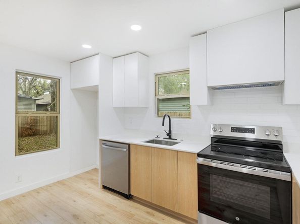 2404 Santa Rita ST, Austin TX 78702