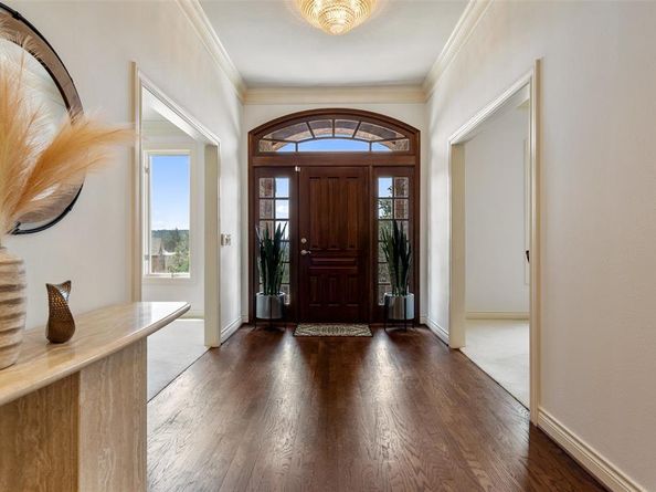 5913 Doone Valley CT, Austin TX 78731