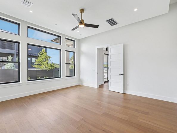 6006 Silent Nova VW, Austin TX 78730